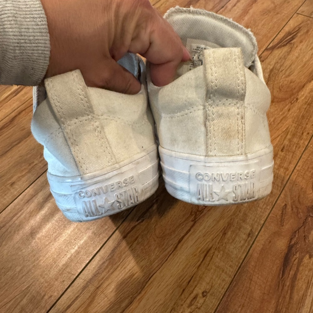 White converse - Picture 5 of 5